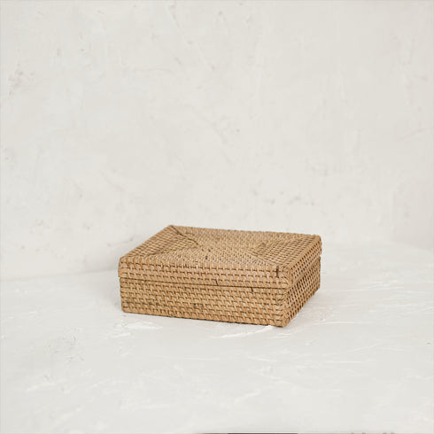 Small wicker basket with lid with 5 available colours - Coastal Villa Homeware